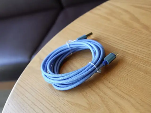 Плетёный кабель USB-C 100 Вт с дисплеем мощности