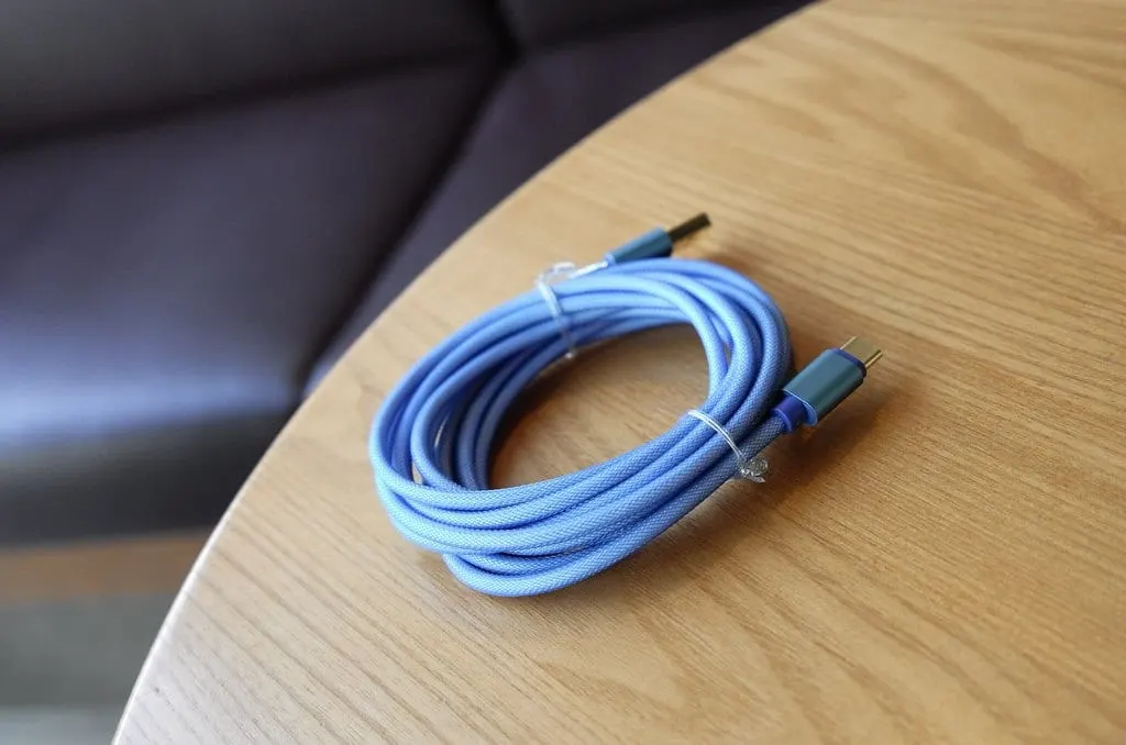 Плетёный кабель USB-C 100 Вт с дисплеем мощности