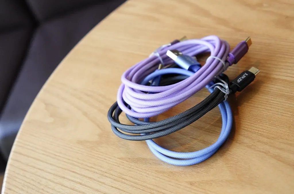 Плетёный кабель USB-C 100 Вт с дисплеем мощности